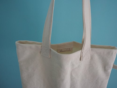 Hand-made warm soft micro triangle sundries bag / storage bag- Linen gray  series - Shop howslife Pencil Cases - Pinkoi