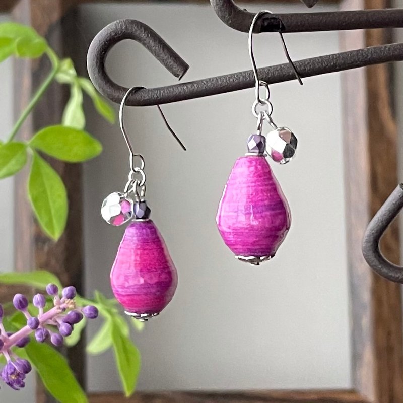 Murasaki Shikibu Paper Bead Clip-On Japanese Paper Earrings Paper Beads Surgical Stainless Steel - ต่างหู - กระดาษ สีม่วง