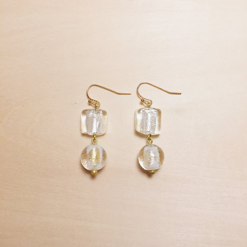 復古白色琉璃金箔耳環 - 耳環/耳夾 - 琉璃 透明