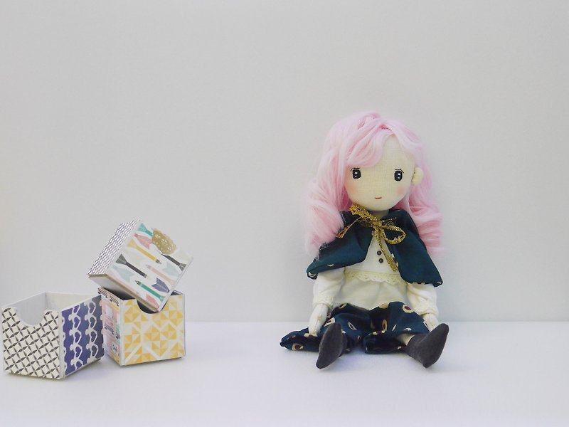 棉．麻 玩偶/公仔 - Handmade Doll-  Pink Hair Lady
