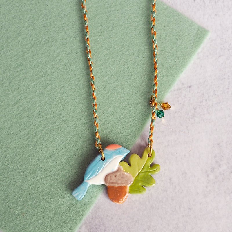 Forest Pie-Acorn Bird Ceramic Hand-painted Necklace Necklace Original Hand-made Necklace - สร้อยติดคอ - เครื่องลายคราม สีน้ำเงิน