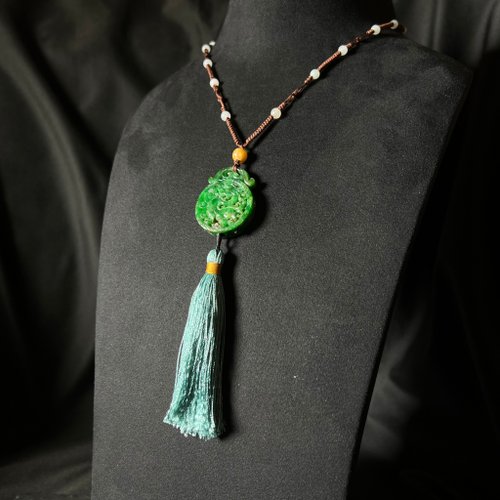 【グ・ムチエ】超美品 天然A翡翠 龍牌 鑑定書付き ネックレス2220 超美品 天然A翡翠 龍牌 鑑定書付き ネックレス2220 翡翠龍牌