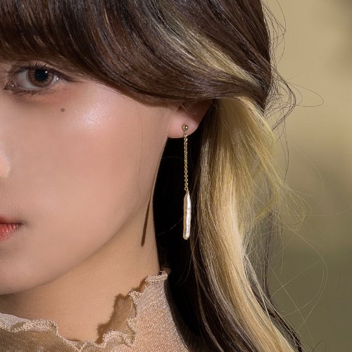 Isha Jewelry 純銀輕珠寶 【新品】柔光垂影 珍珠耳環 天然巴洛克牙籤珍珠 品牌設計款