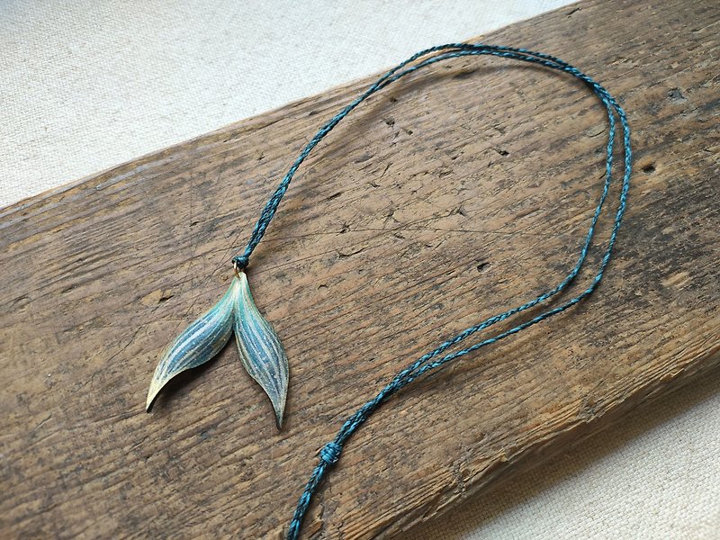 [Blue fish tail necklace/single] leather wax Wax necklace/surfing/diving/marine life/mermaid/whale - Necklaces - Genuine Leather Blue