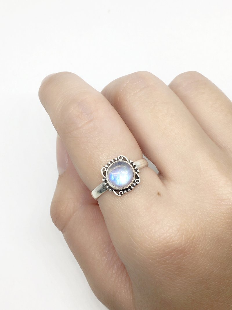 月光石925純銀異國風格戒指 尼泊爾手工鑲嵌製作(款式2) - 戒指 - 寶石 藍色