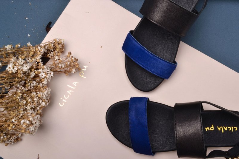 Classic flat sandals black and blue - รองเท้ารัดส้น - หนังแท้ สีดำ