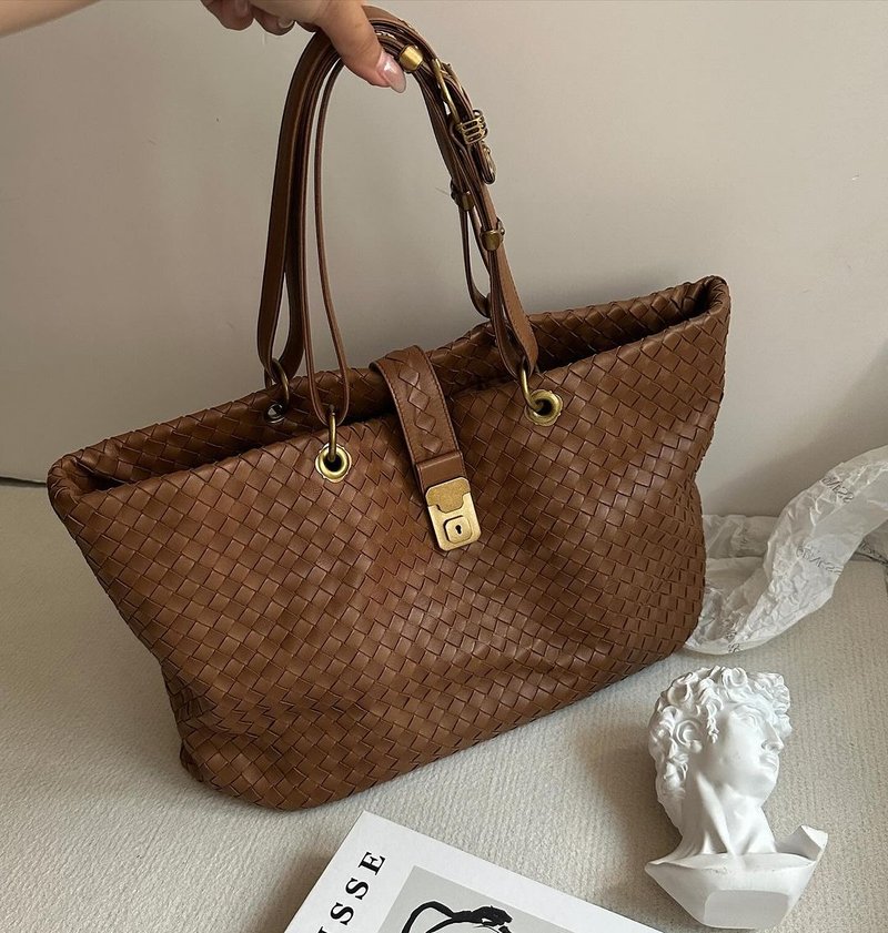 Second-hand bag BV Bottega Veneta vintage buckle sheepskin woven tote bag - Handbags & Totes - Genuine Leather Brown