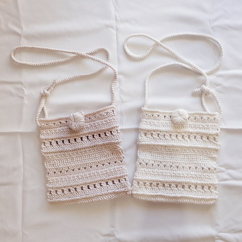 Crochet crossbody bag model charm - 側背包/斜背包 - 其他材質 金色