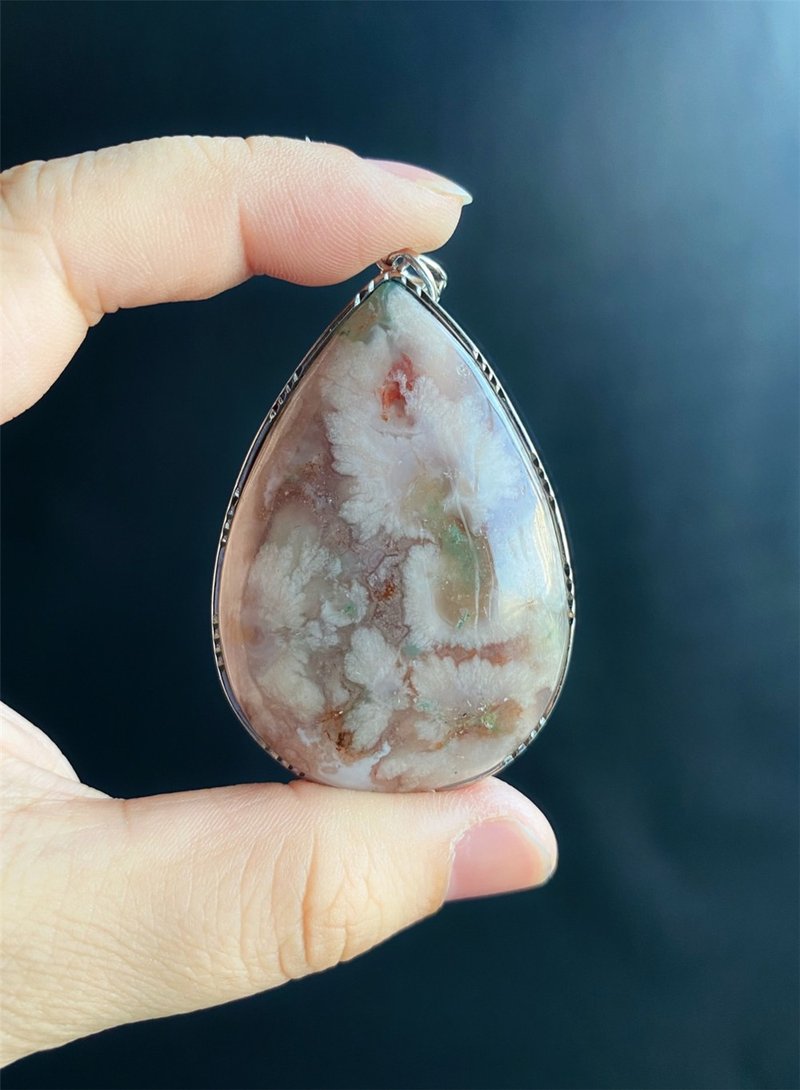[Sold] Cherry Blossom Agate Ox Blood Red Full Flower with Explosive Crystal S925 Silver Inlaid Natural Stone Necklace - Necklaces - Crystal 