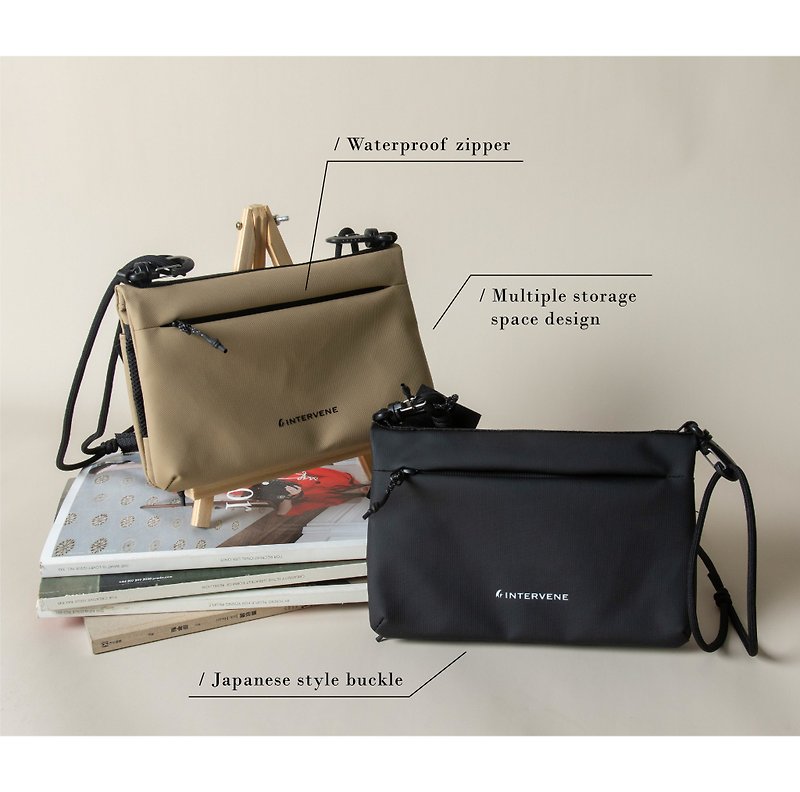 INTERVENE A5 multi-pocket crossbody bag black/ Khaki 7790003 - กระเป๋าแมสเซนเจอร์ - วัสดุกันนำ้ 