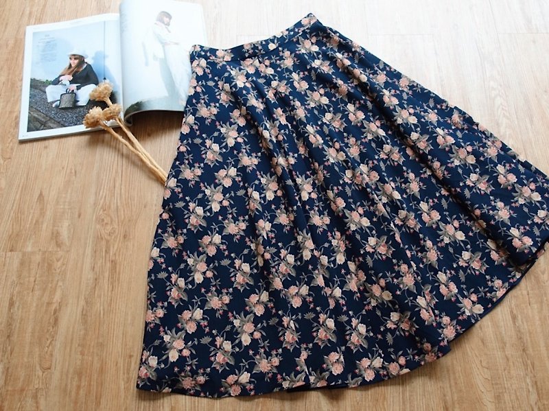 Vintage under / skirt no.33 - กระโปรง - วัสดุอื่นๆ หลากหลายสี