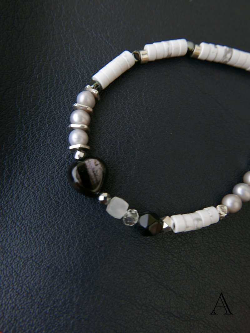 Gemstone Bracelet/Magnesite/Hypersthene - Bracelets - Stone White