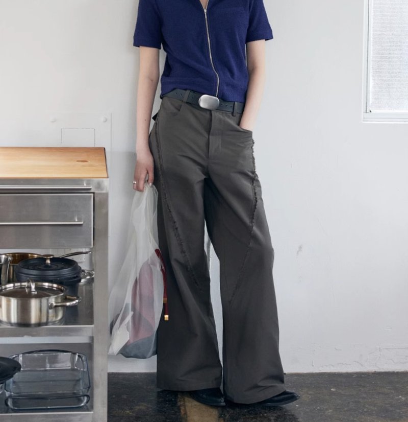 Retro minimalist raw edge casual trousers - กางเกงขายาว - วัสดุอื่นๆ 