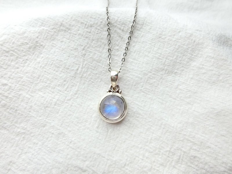 Moonstone 925 sterling silver round necklace - Necklaces - Gemstone Silver