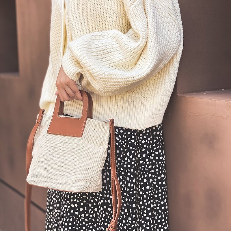 Contrast canvas mini tote bag - กระเป๋าถือ - ผ้าฝ้าย/ผ้าลินิน 