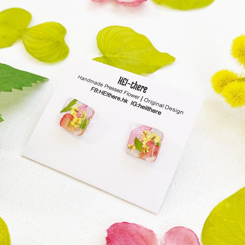 The Blossom - Mini Square Pressed flower earrings - Earrings & Clip-ons - Plants & Flowers Red