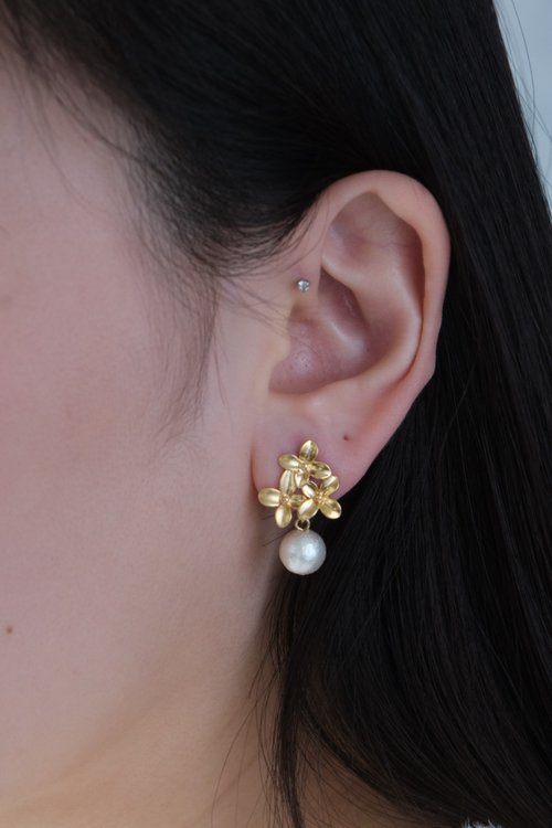 JieJie Jewelry 繁花鍍金棉花珍珠耳環│ 棉花珍珠 18kgf 生日 禮物