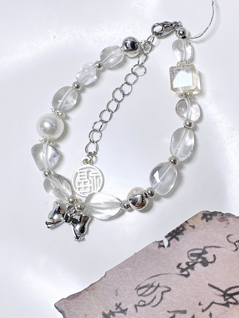 C&W 天然大顆粒高品質極透亮白水晶日本進口正圓珍珠不規則設計手 - 手鍊/手環 - 水晶 銀色