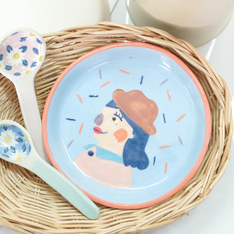 CHARACTER DISH - Plates & Trays - Pottery Multicolor