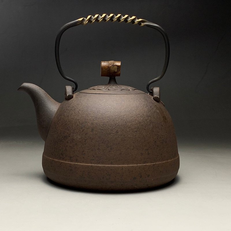 台灣良時美器【岩礦】泳月墨竹提樑燒水壺1300 - 茶壺/茶杯/茶具 - 陶 咖啡色