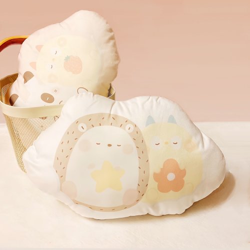 小糯米 Little Normi 小糯米 Little Normi。雲朵抱枕
