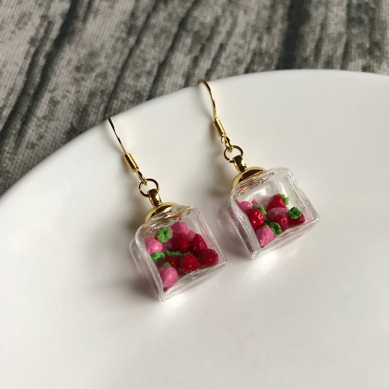 草莓-糖果罐系列耳環 - 耳環/耳夾 - 黏土 紅色