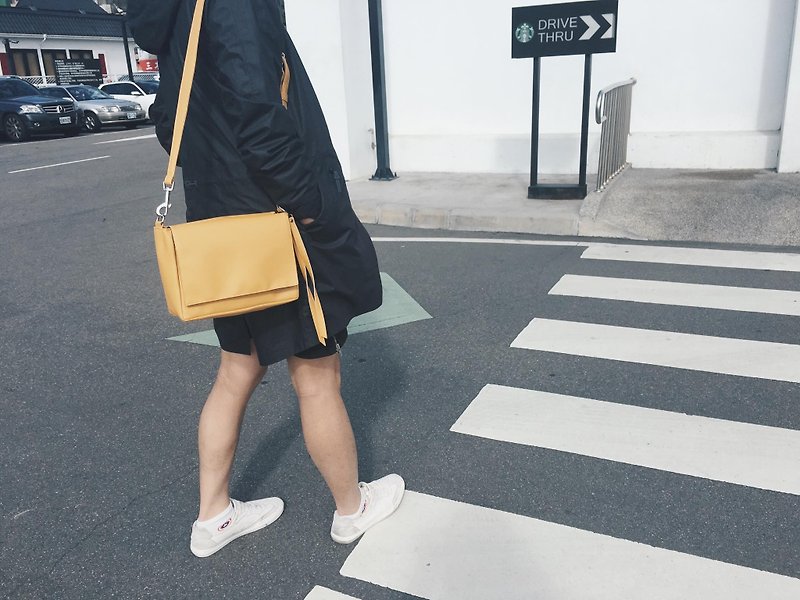 color_D lightweight small yellow bag side backpack will be convenient and simple to wear and shoulder backpack light - กระเป๋าแมสเซนเจอร์ - วัสดุอื่นๆ สีเหลือง