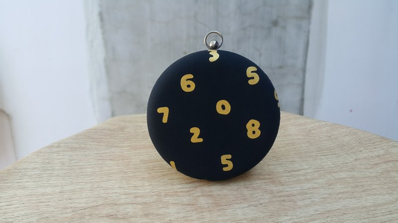 燙金 數字款 口金硬殼包 小圓包  口金盒子 口金包 - 側背包/斜背包 - 棉．麻 
