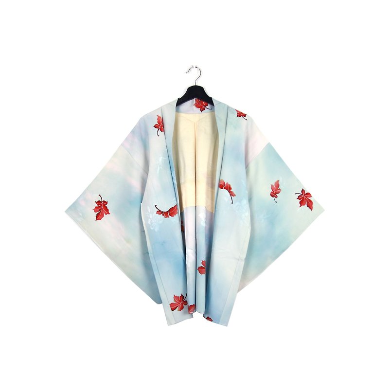 Back to Green :: Japan back to the kimono feathers clear water blue hand-painted leaves / both men and women can wear / / vintage kimono (KC-91) - เสื้อแจ็คเก็ต - ผ้าไหม 