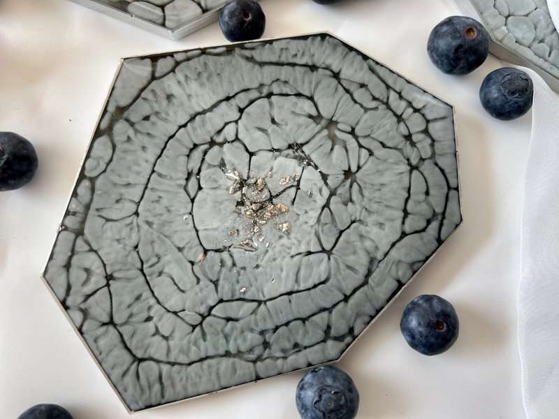 Grey hexagon coasters. Geometric modern coasters.喬遷禮物 杯墊 擺飾 家飾品 創作 世界でたった一つ - 杯墊 - 樹脂 灰色