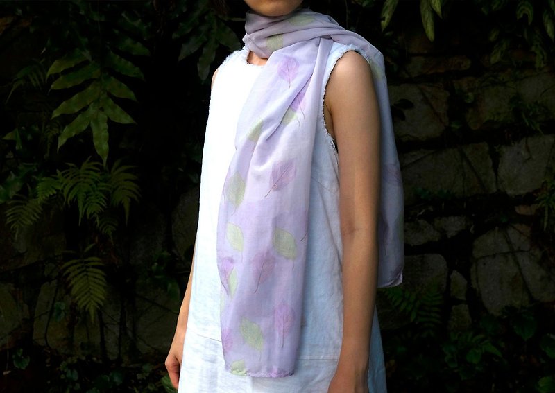 Aki Grape Violet Cottonsilk Scarf, Autumn Leaves, Shawl, Nature - 絲巾 - 棉．麻 紫色