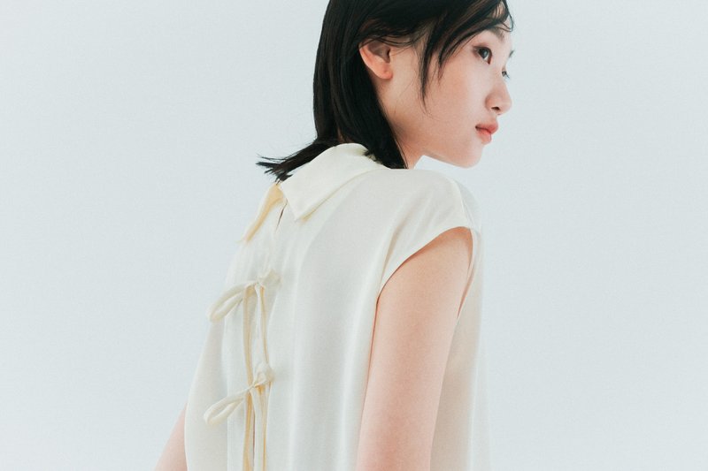 UUIN_Off-white turtleneck sleeveless top - Women's Tops - Other Materials White