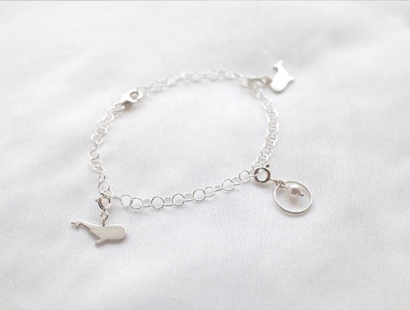 ni.kou Silver Whale geometric pearl bracelet (removable) - สร้อยข้อมือ - โลหะ 