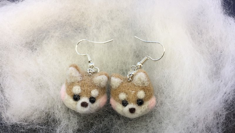 Cherry Leung exclusive wool felt earrings - แหวนทั่วไป - ขนแกะ หลากหลายสี