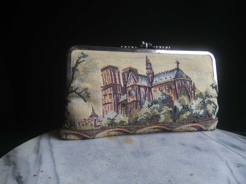 【老時光 OLD-TIME】早期歐洲景物刺繡手拿包 - 手拿包 - 其他材質 
