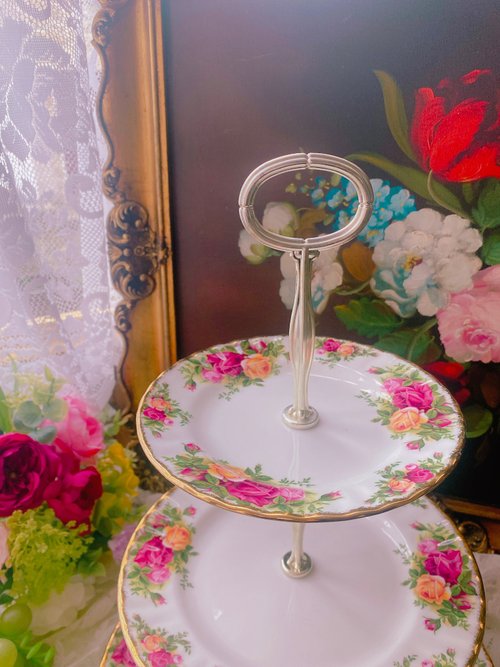 ロイヤルアルバート　オールドカントリーローズ　アフタヌーンティー用ケーキスタンド ブリティッシュ ロイヤル アルバート ロイヤル アルバート