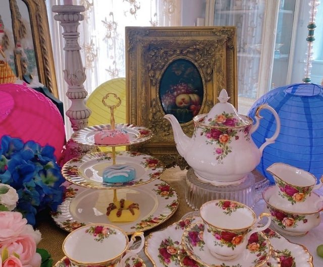 美品 ロイヤルアルバート 3段 ケーキスタンド ロイヤルアルバート 3段 ケーキスタンド 英国のアンティーク