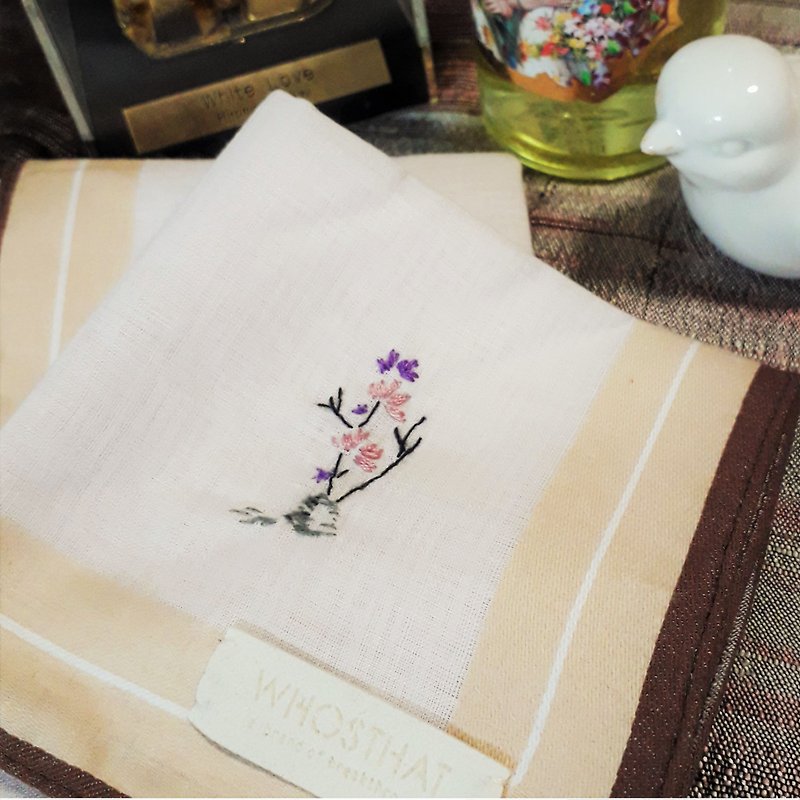 Hand embroidered pure cotton handkerchief (add-on customize emb service) - ผ้าเช็ดหน้า - ผ้าฝ้าย/ผ้าลินิน สึชมพู