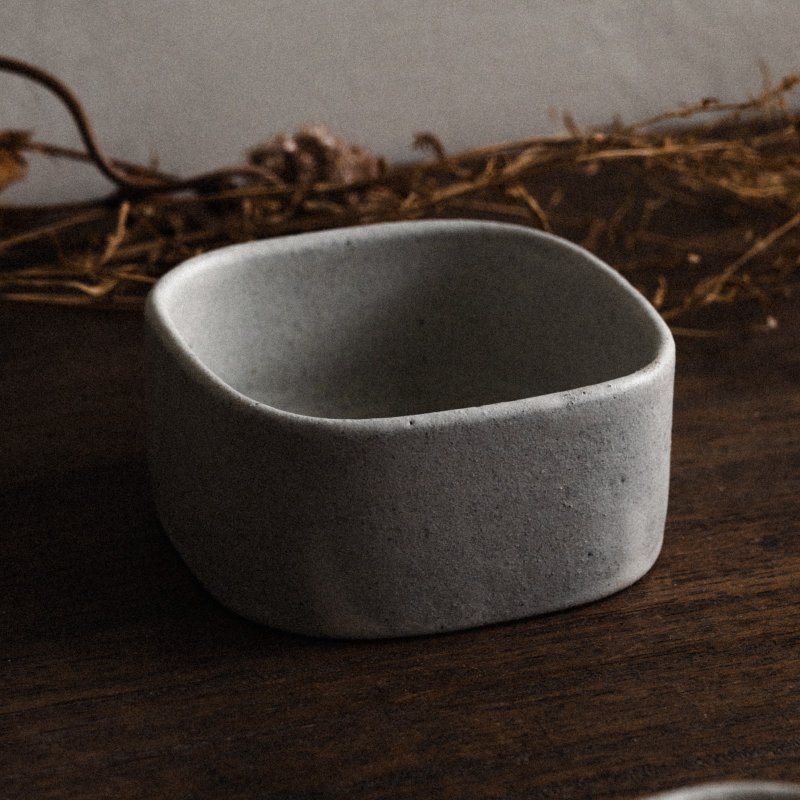 方淺杯  踏雪 - 碗 - 陶 