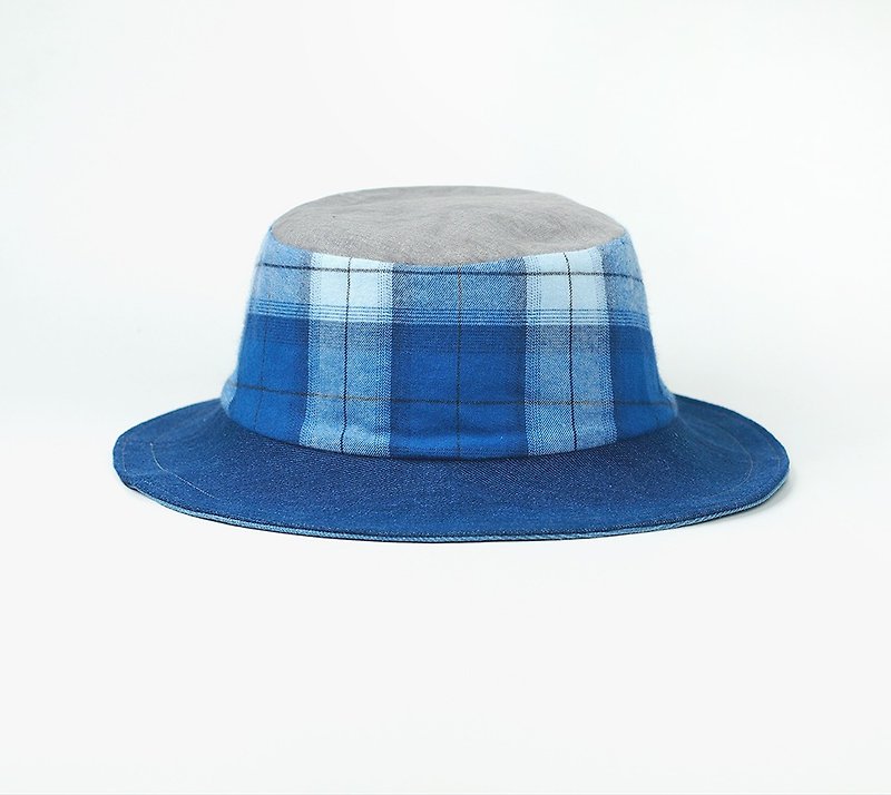 小牛村 手工雙面帽 漁夫帽 遮陽 紳士格紋【藍漸層窗格】BF-87 - 帽子 - 棉．麻 藍色