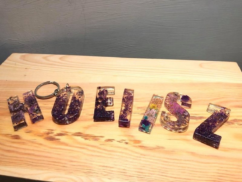 Oone_n_Only Handmade  SALE: Pressed Flower Letter Keychain (Purple) - ที่ห้อยกุญแจ - พลาสติก 
