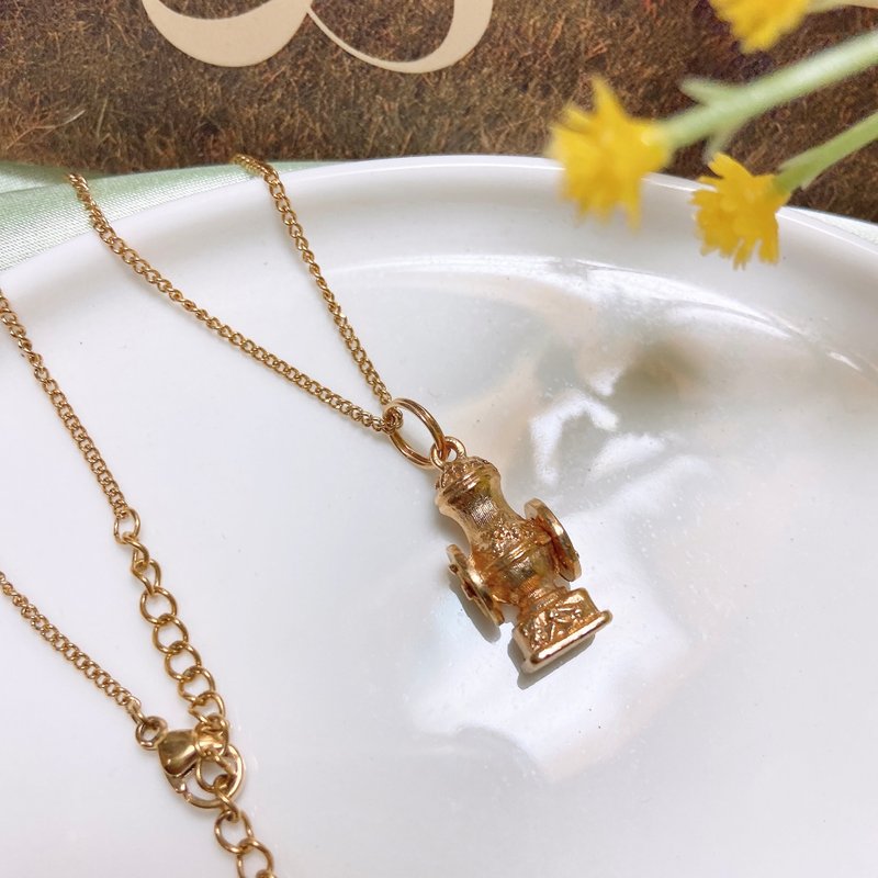 【西洋古董飾品】輪圈可轉動消防栓立體雕花 極質感 項鍊 - 項鍊 - 貴金屬 金色