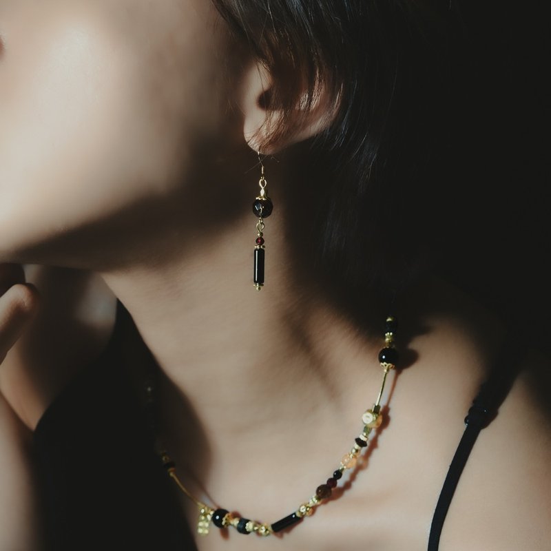 Transform into a Butterfly l Black Onyx Citrine Hook Earrings E0022 - ต่างหู - เครื่องเพชรพลอย 