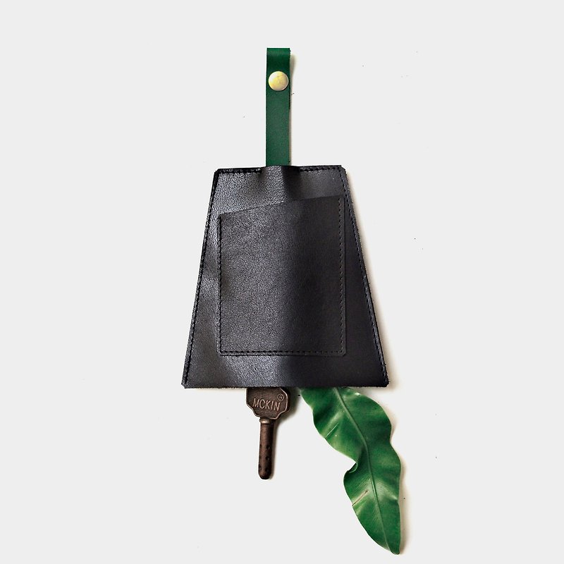 [The sense of belonging of the jungle nocturne] The cowhide key case, black green leather, can put the card, leisure card, credit card, custom lettering, as a gift - ที่ห้อยกุญแจ - หนังแท้ สีดำ