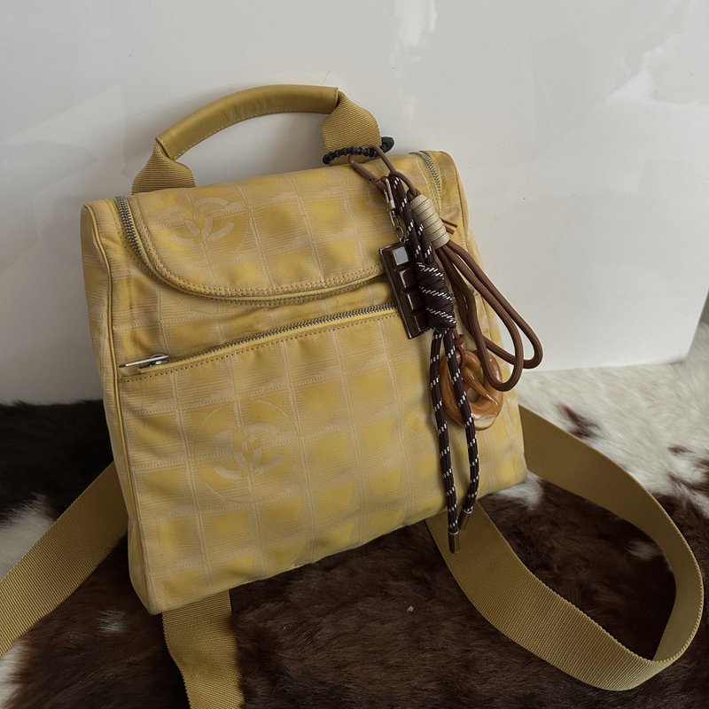 CHANEL 香奈兒 New Travel Line 黃色 尼龍材質 2WAY 單肩 後背包 - 側背包/斜背包 - 尼龍 黃色
