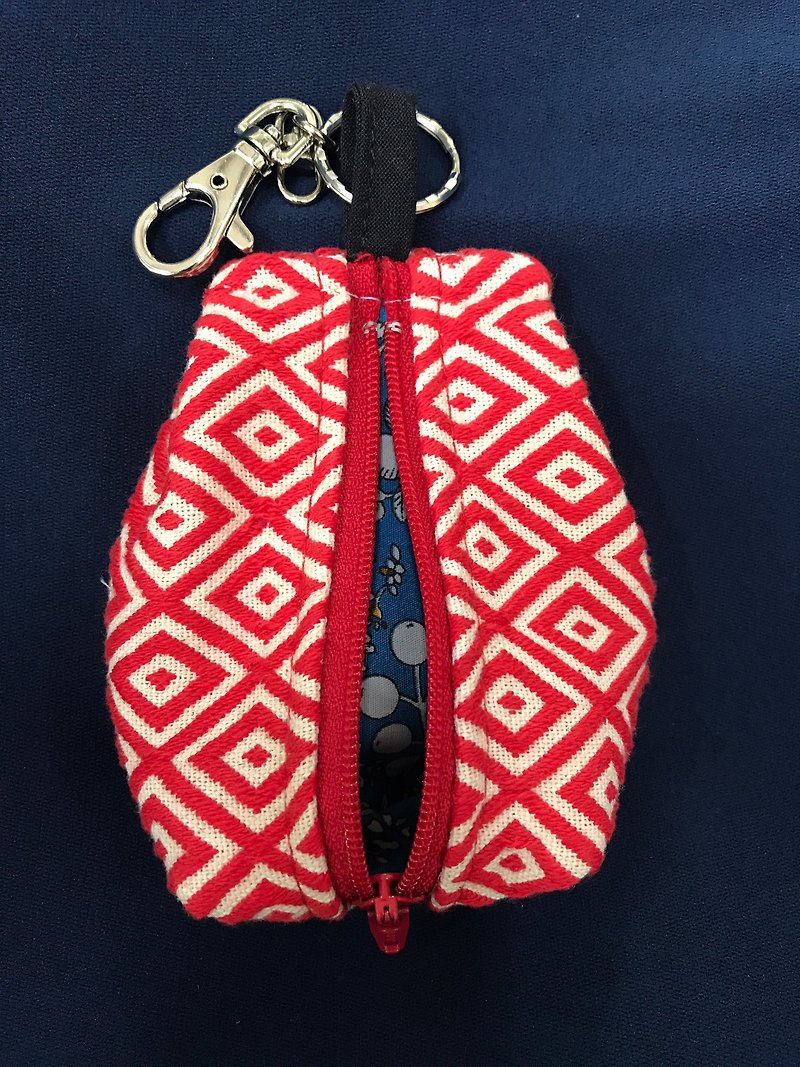 原住民手工藝圖騰超好用且有設計感的鑰匙零錢包 - 零錢包/小錢包 - 棉．麻 紅色
