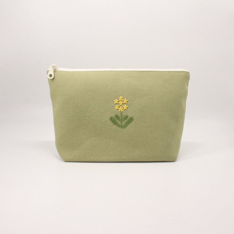 ผ้าฝ้าย/ผ้าลินิน กระเป๋าเครื่องสำอาง สีเขียว - Hand Embroidered Canola Flower Cosmetic Bag