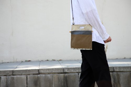 【Studio Xie】Folding flat bag/white plaid+grey khaki