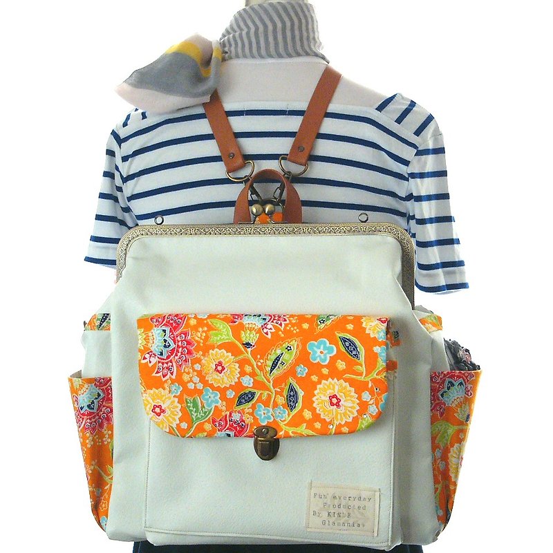 Made in japan  ３WAY  Backpack　Big size　Botanical print 　Orange × Cool White - กระเป๋าเป้สะพายหลัง - กระดาษ สีส้ม