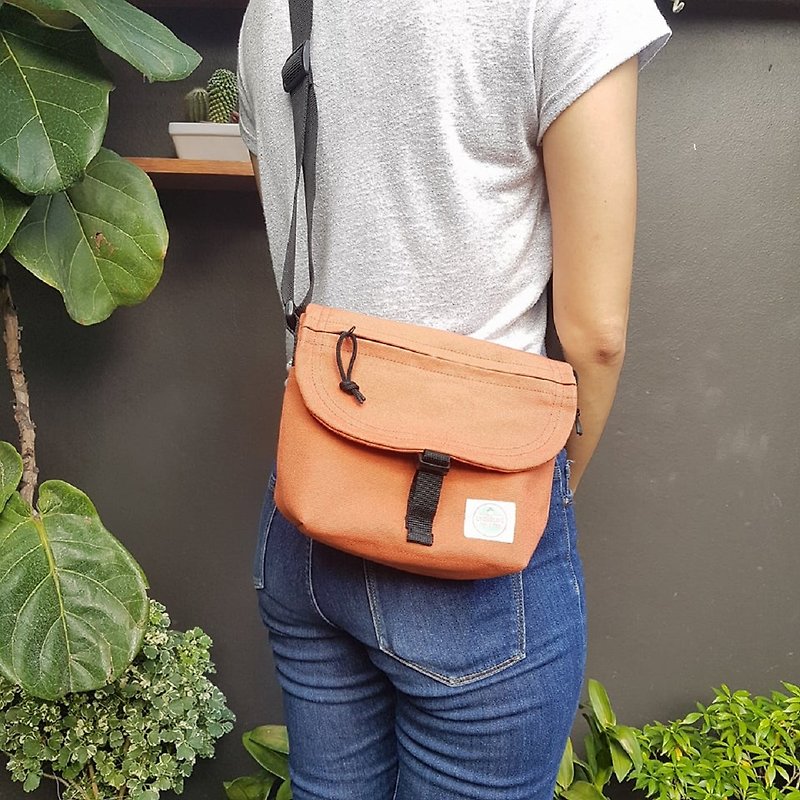 New Orange Basic Messenger Canvas Bag / everyday bag / travel /weekend - กระเป๋าแมสเซนเจอร์ - ผ้าฝ้าย/ผ้าลินิน สีส้ม